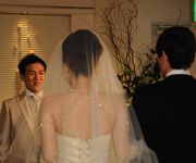 新郎の元へ