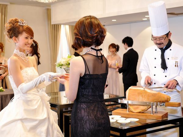 ご祝儀内でふたりもゲストも満足の結婚式が叶う！