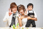 出産後にお子様と一緒にみなさんへ結婚のご報告。演出にも大活躍