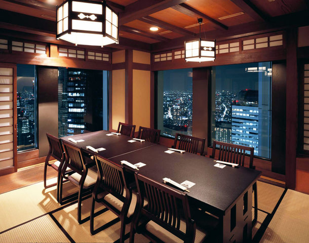 東京の夜景が一望できる贅沢個室