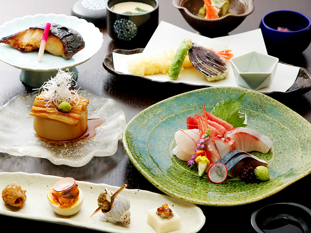 大宮で顔合わせなら旬彩 のはら四季折々の会席コース旬の食材に合わせてこだわりの日本料理コースをお送りください。