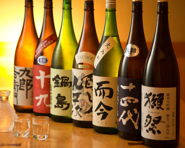 お料理に合う日本酒も多数ご用意全国の地酒お料理に合う全国の地酒を多数ご用意しております