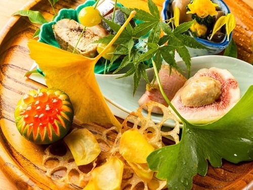 旬食材をふんだんに使った手料理が自慢
