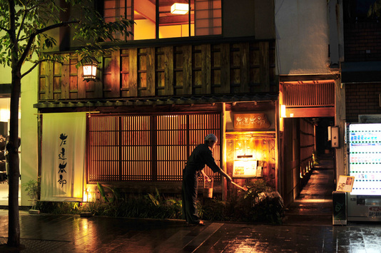 京の風情漂う上木屋町通り沿いに軒を連ねる左近太郎