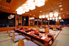 東南角部屋の一番眺めの良い掘りごたつ式個室です。