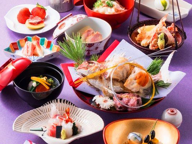 ハレの日ならではのお料理を日本・京都の伝統を大切に受け継いだ料亭ならではの味わい深い一皿が揃います。