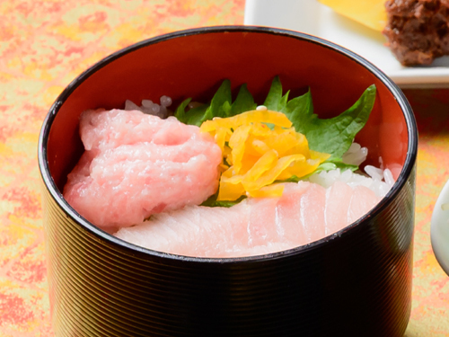 ビントロとろたく飯