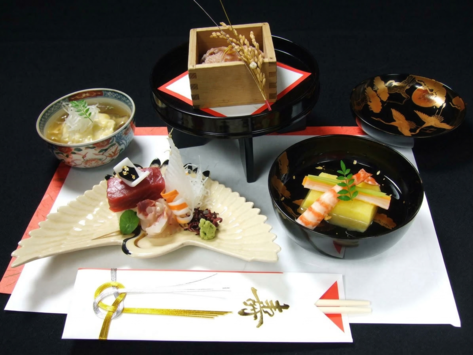 祝お祝い用の食材を使用した祝懐石