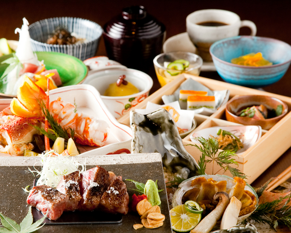 豪華懐石『極』　８５００円